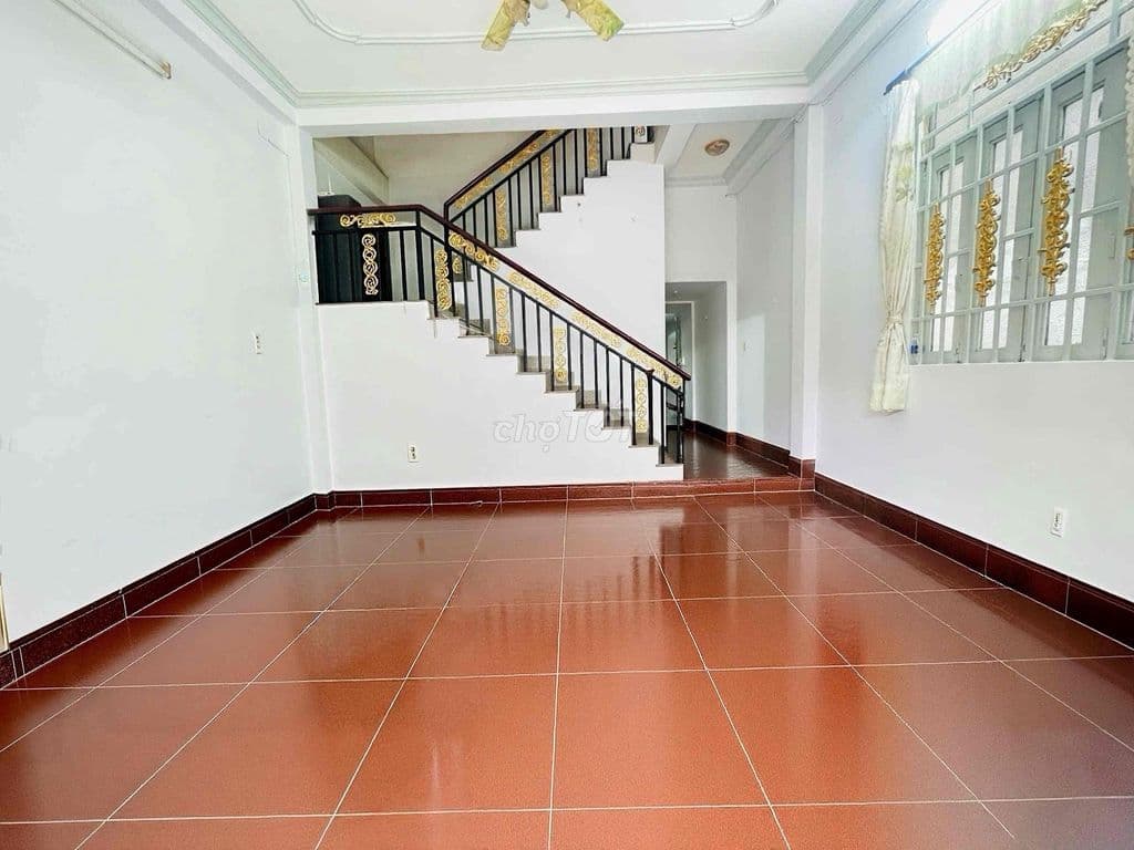 Nhà 1 lầu SHR; 5*16; ngay CĐ Điện Lực, cách Ngã Tư Ga 1,5km - Ảnh 2