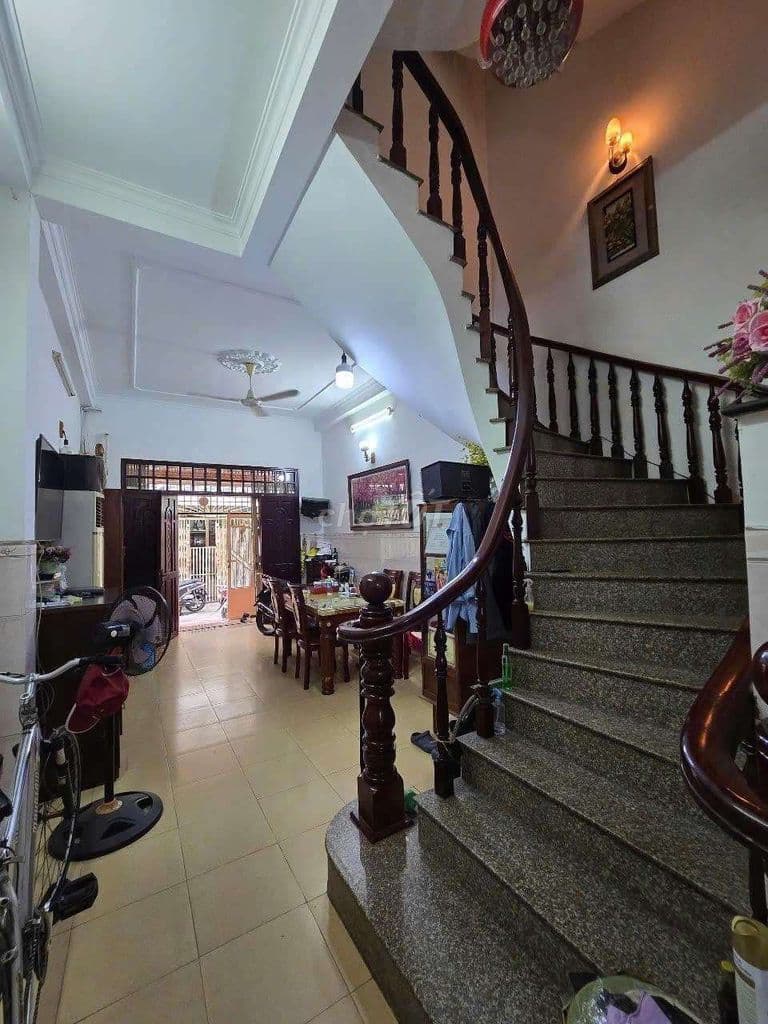 Bạn nhà 3 lầu hẻm 4m đường Nguyễn Chế Nghĩa P13 Q8 - Ảnh 3