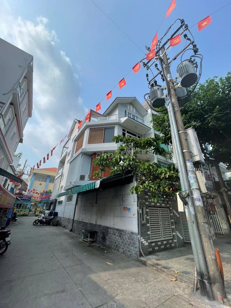 NHÀ MẶT TIỀN LỚN + MẶT TIỀN HẺM 7M