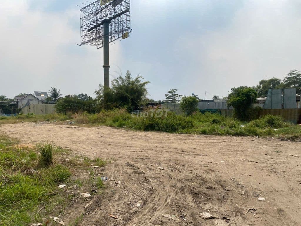 Bán Lô đất Siêu Vip mặt tiền Nguyễn Văn Linh - Ảnh 2