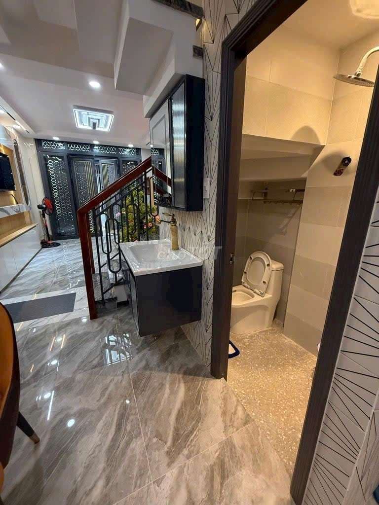 NHÀ ĐẸP GÒ VÂP- 5 TỶ -HẺM OTO - VÀO Ở NGAY
