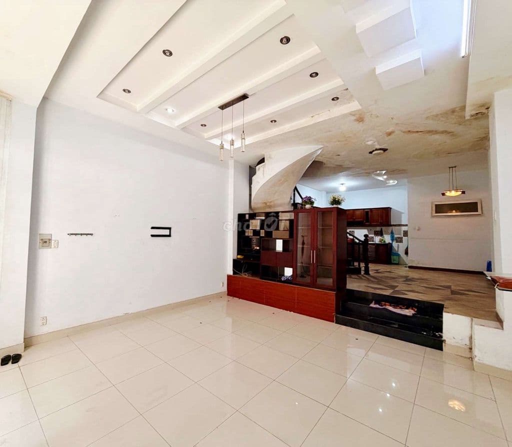 GẦN CHỢ BÀ CHIỂU, bán gấp nhà DT 66m, Phường 12 Bình Thạnh - Ảnh 2