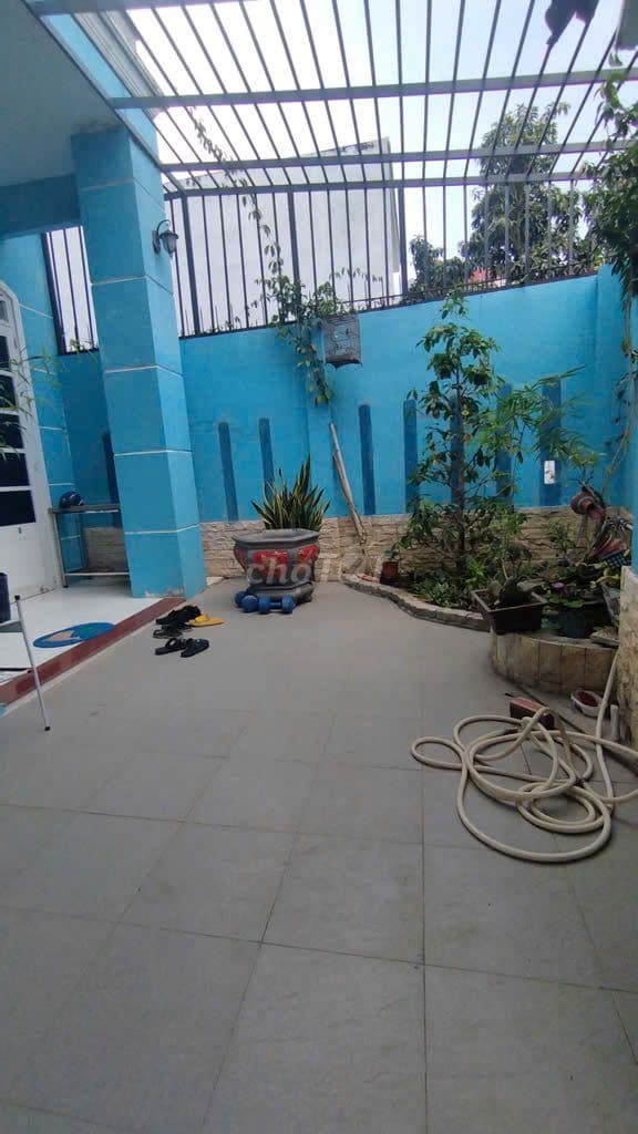 Bán nhà vườn đẹp 7x25m,, 3PN, 4WC, sân vườn trước sau, giá tốt 6 tỷ 8