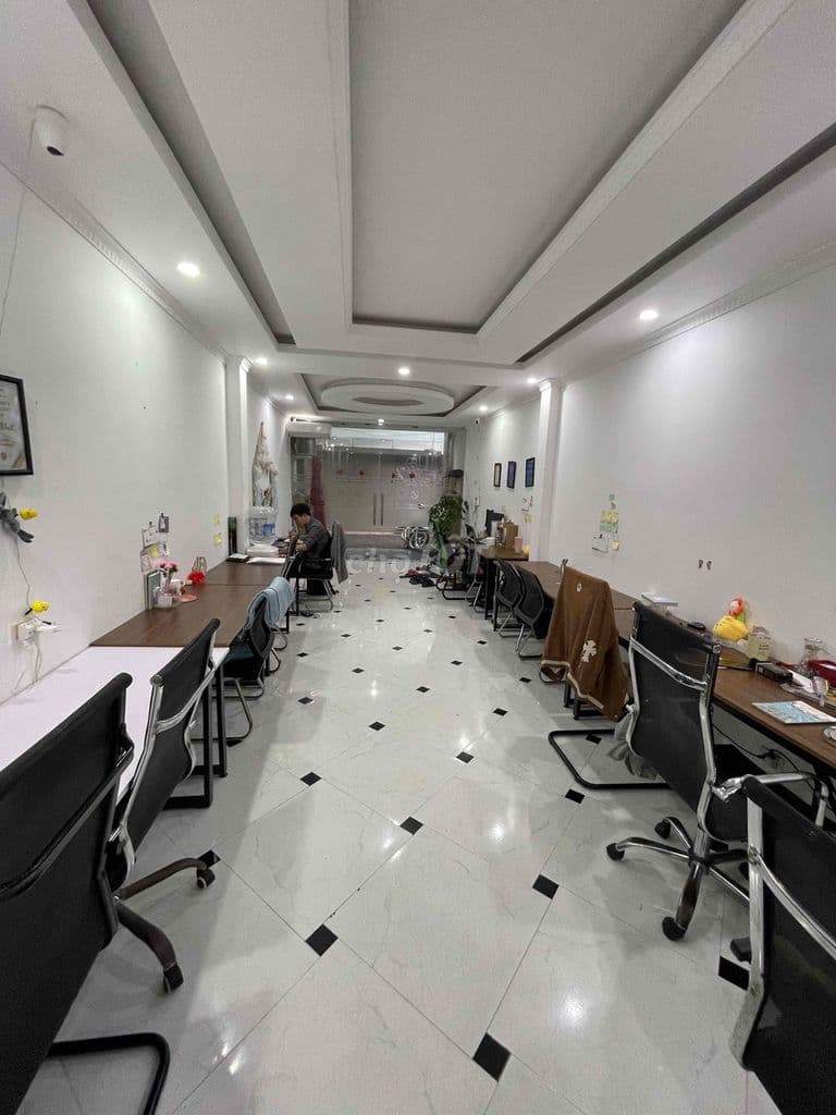 cho thuê 80m2 vp Nguyễn Khang chỉ 8tr/1 tháng