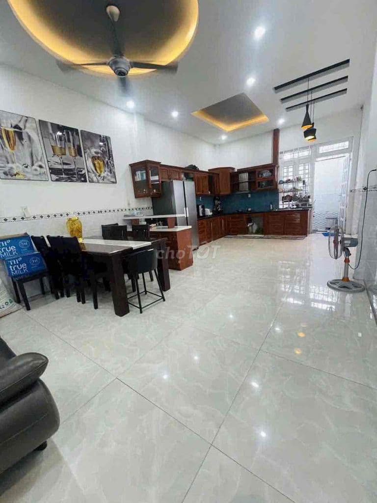 Bán Nhà 3 Lầu 105m2 Rẻ Nhất Khu Vực - Ảnh 2