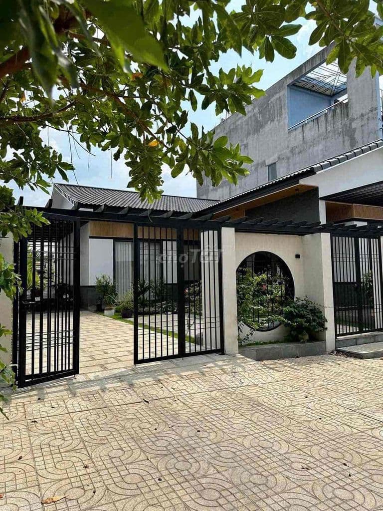 Cần bán gấp nhà cấp 4 sân vườn - Ảnh 2