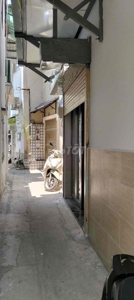 CẦN BÁN NHANH CĂN NHÀ Dt 42M. TOẠ LẠC NGUYỄN DUY TRINH Q2