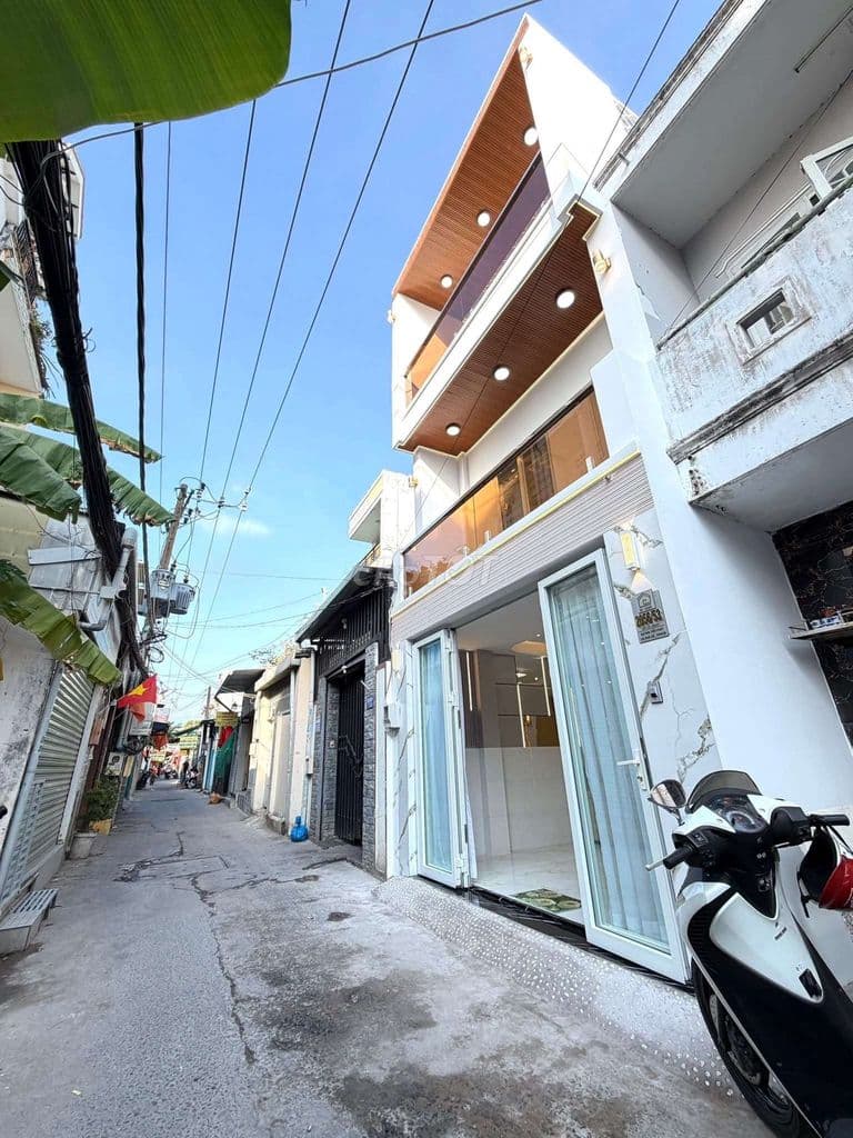 NHÀ PHỐ 3 LẦU HẺM 2056 HUỲNH TẤN PHÁT NHÀ BÈ - Ảnh 2