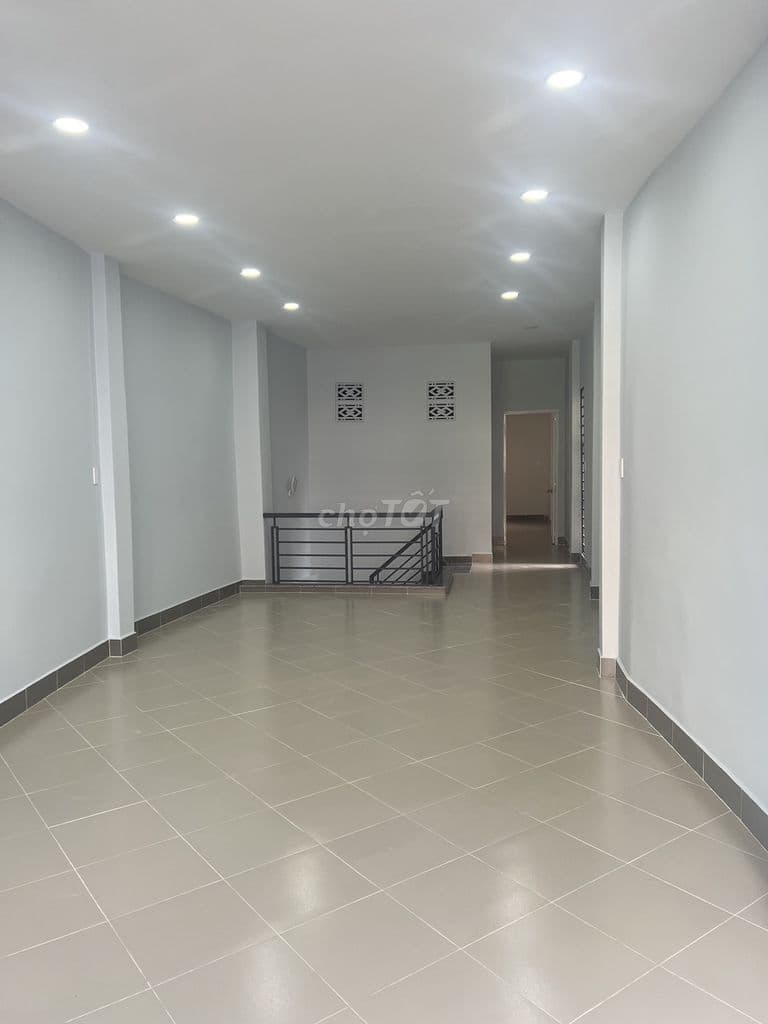 Bán nhà MT Lê Hồng Phong Quận 10 92,4m2 giá 29,5 tỷ - Ảnh 3