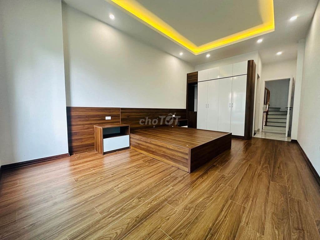 Bán Nhà Lai Xá 20m Ra Ô Tô Tránh - Vị Trí Trung Tâm - Full Tiện ích