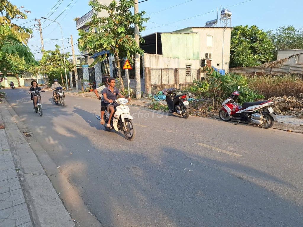 Đất thổ cư 12.5m*14m, mặt tiền Huỳnh Thị Mài, gần Vành Đai 3, Hóc Môn