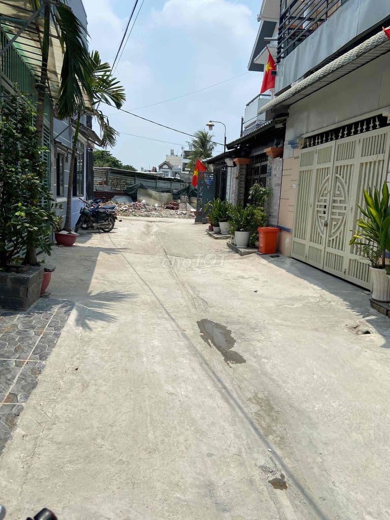 Nhà tx38 khu Vạn xuân Diện tích 4x 15 Nhà 1 trệt 1 lầu Nhà 1 p thờ
