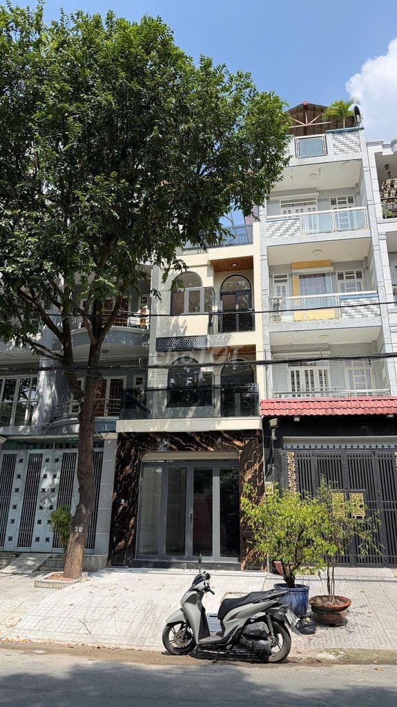 Bán nhà mặt tiền đường số KDC Bình Phú 4×20 3 lâu đẹp