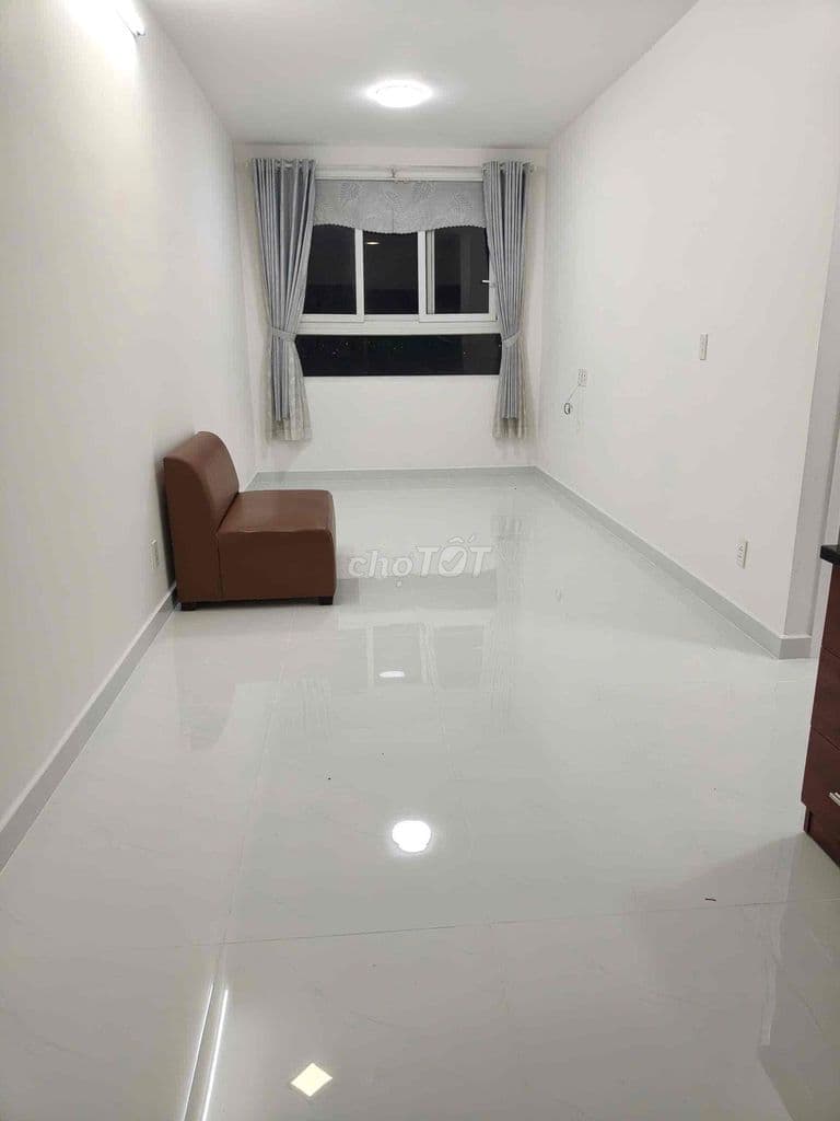 Cần bán gấp căn hộ chung cư 61 mét vuông 2 phòng ngủ , 2 wc Sổ hồng ri