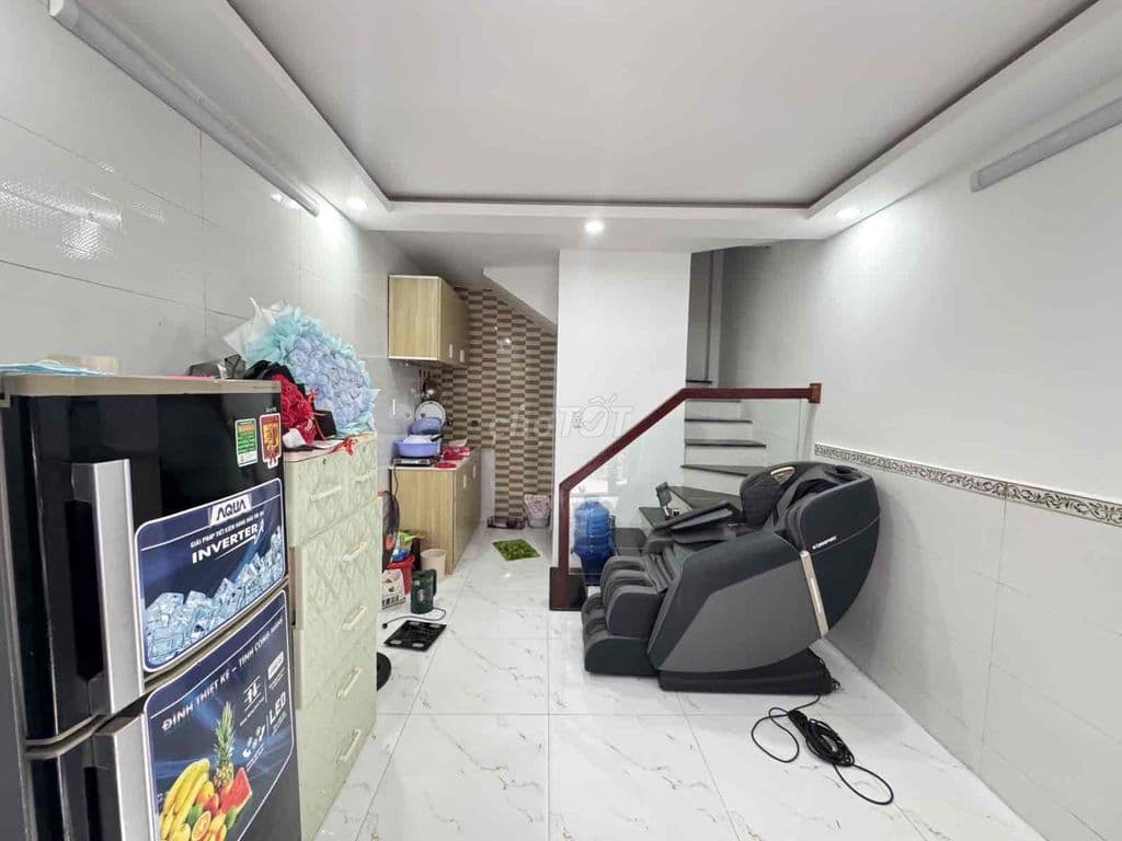 NGAY TRƯỜNG PHẠM VĂN CHIÊU - NHÀ MỚI ĐẸP - ĐANG CHO THUÊ 6 TRIỆU/THANG