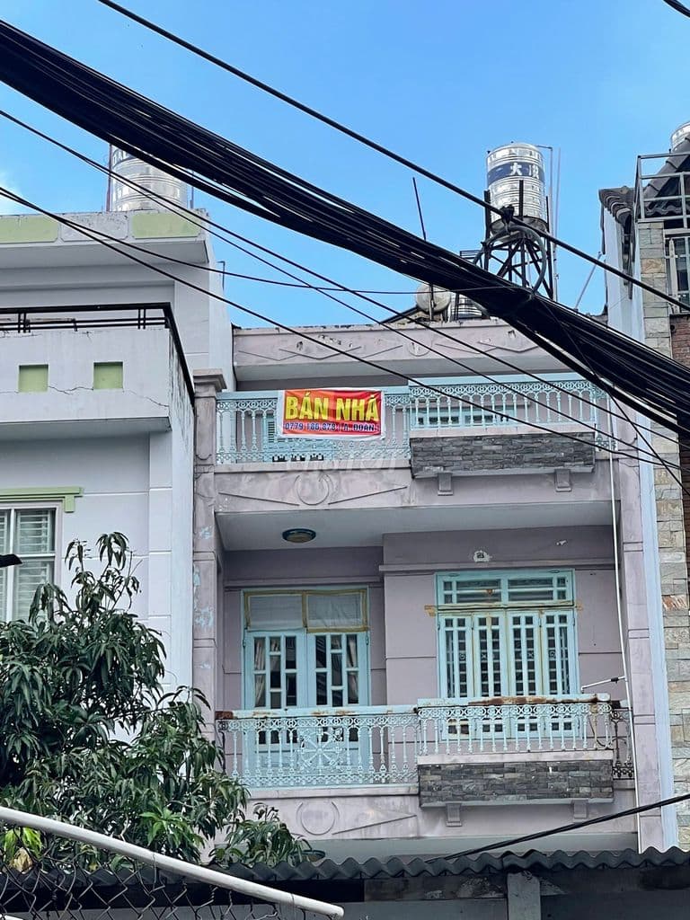 Nhà trệt 2 lầu sân thượng, DT 4.5x24m, 2 mặt hẻm 5m thông đường Tô Ký