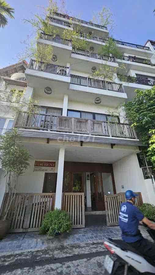 Nhà mặt phố đặng thai mai, nhìn hồ tây, làm khách sạn, mặt tiền lớn