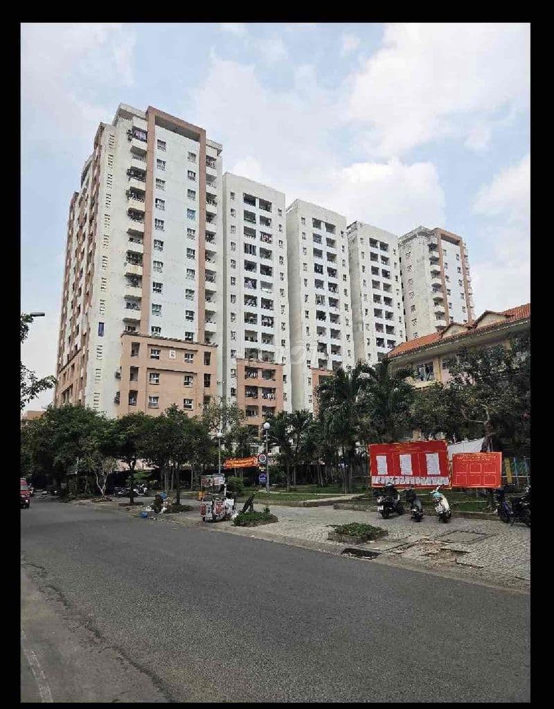 CC Bàu Cát2 60M có thang máy sẵn nội thất ở liền