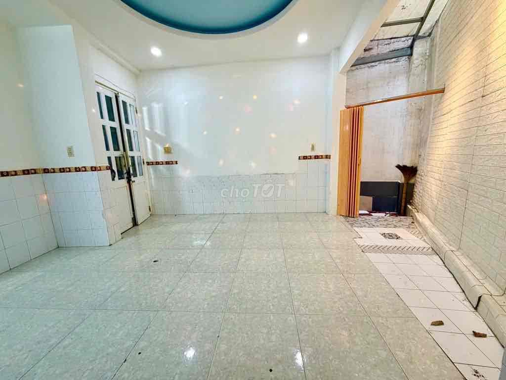 🏡 2tỷ200tr CÓ NHÀ 3 TẦNG DTCN 21,5m2 TRUNG TÂM PHÚ NHUẬN - Ảnh 2