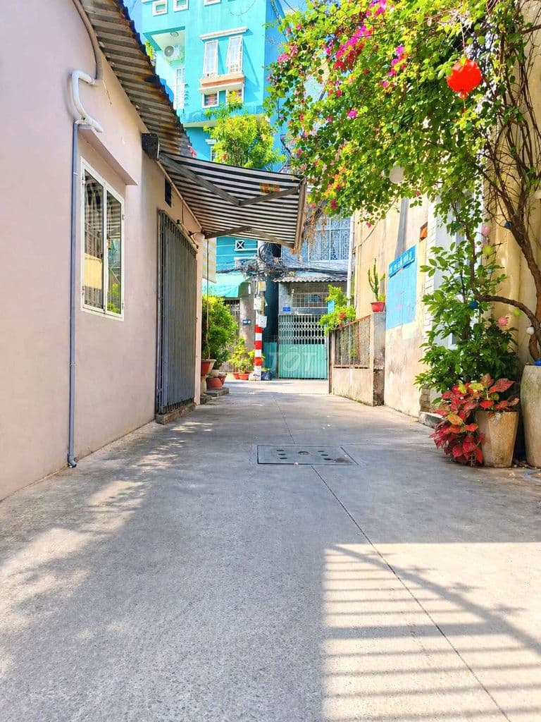 🏡 27M2 - 2.95 TỶ - NHÀ TO GIÁ MỀM LẠC LONG QUÂN, 10M RA HẺM OTO - Ảnh 2