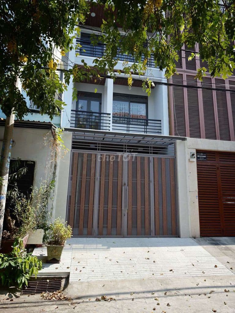 MT 131 đường 23 KDC Bình Phú 4.5x22 3 lầu