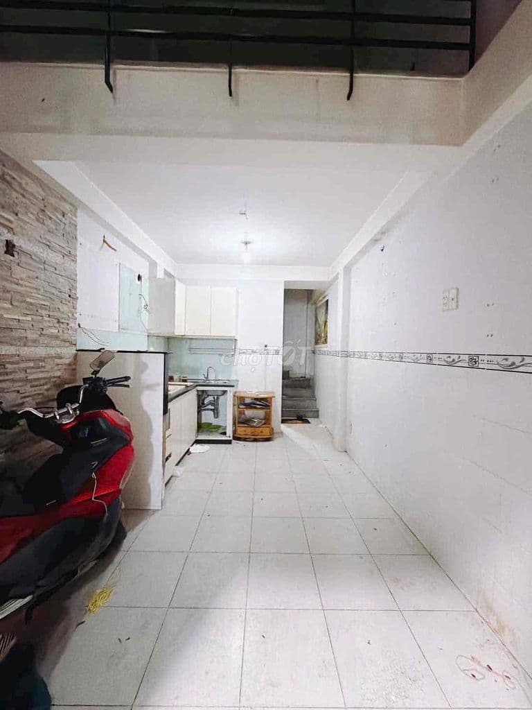 Nhà 5 tầng- Sát Mặt Tiền- 3PN ,thích hợp ở ,cho thuê