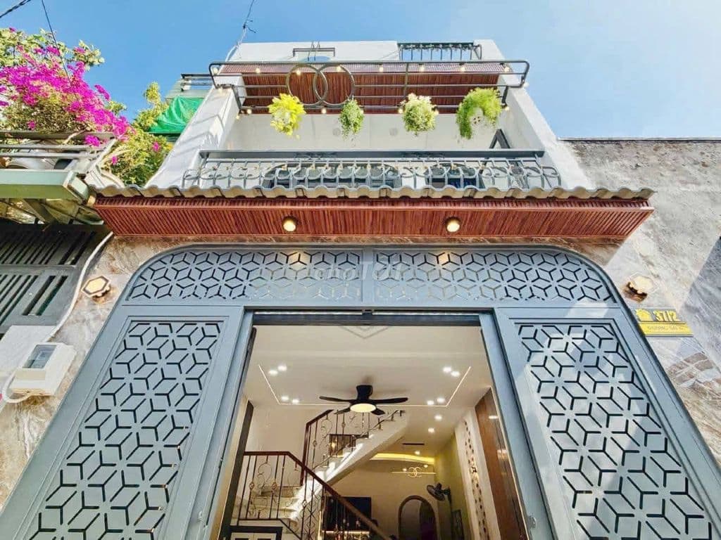 Nhà Xô Viết Nghệ Tĩnh 60m² 3 lầu 5.1 tỷ TL. Hot hot