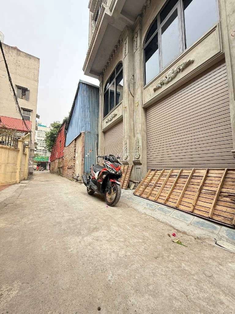 Nhà 7 tầng - ngay phố Thạch Bàn - cách Aeon mall chỉ 500m - Ảnh 2