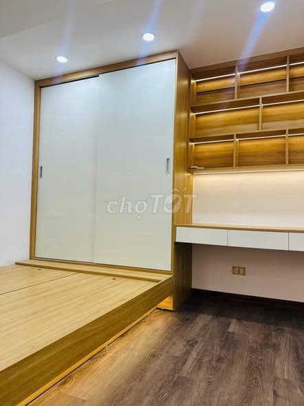 Bán tập thể Tôn Đức Thắng, 60m2, 2 ngủ, full nội thất, ô tô đỗ cầu tha - Ảnh 2
