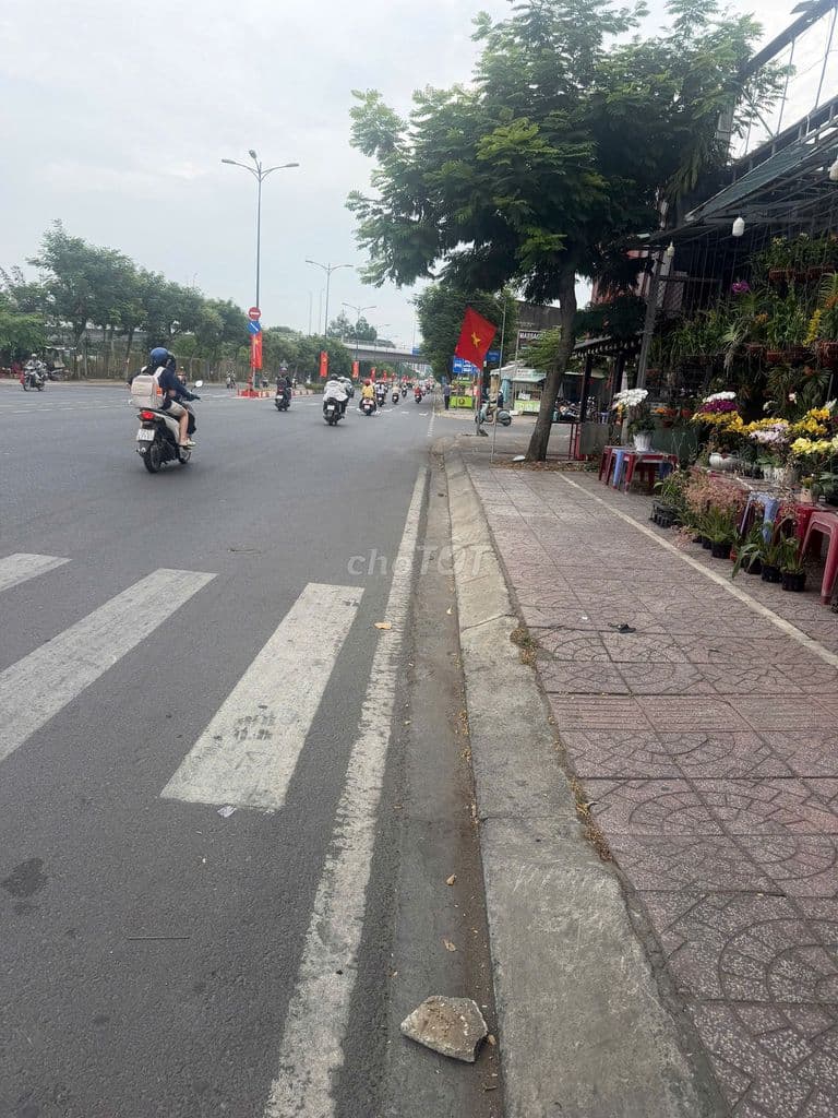 Bán Đất tặng nhà Đ.Lê Văn Việt, 19 tỷ, 134m2, vị Trí VIP. Kinh doanh - Ảnh 2