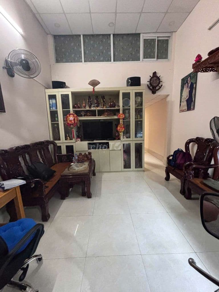 bán nhà sổ hồng riêng hoàn công đầy đủ quận 12