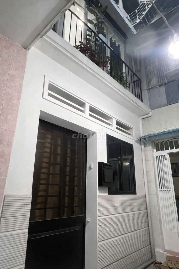 BÁN NHÀ NHỈNH 5 TỶ CHỢ VƯỜN CHUỐI NGUYỄN ĐÌNH CHIỂU Q3. NHÀ MỚI.