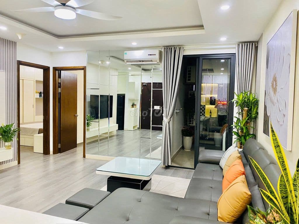 Căn hộ 18T Lê Văn Lương 102m2 3PNKK, sổ cc, view đẹp, slot ô tô.
