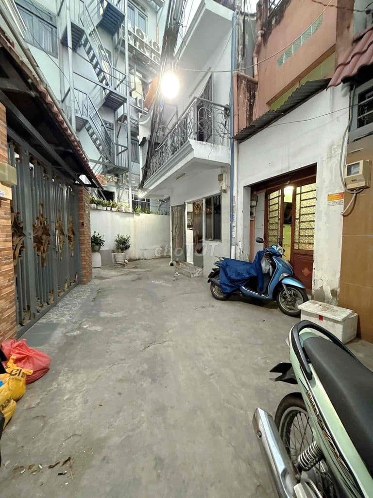 Nhỉnh 2 Tỷ - HẺM 3M – 3 TẦNG TRẦN BÌNH TRỌNG, P5, BÌNH THẠNH DIỆN TÍC