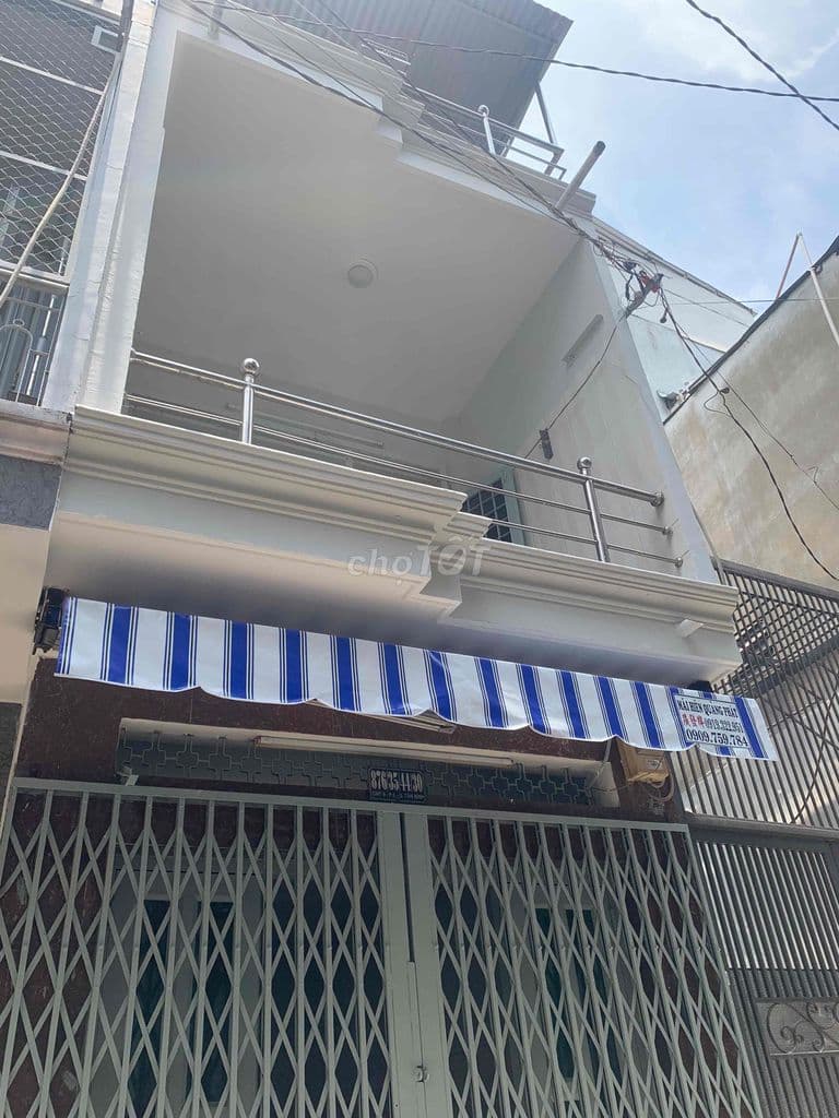 Nhà 3 tầng CMT8 Tân Bình giá 4 tỷ - Ảnh 2