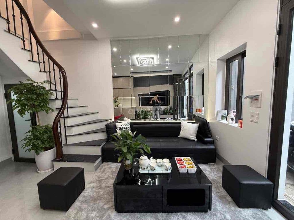 Gần phố Mình Khai nhà đẹp 2 thoáng ở ngay 35m x5T giá 6.8 tỷ sổ CC có