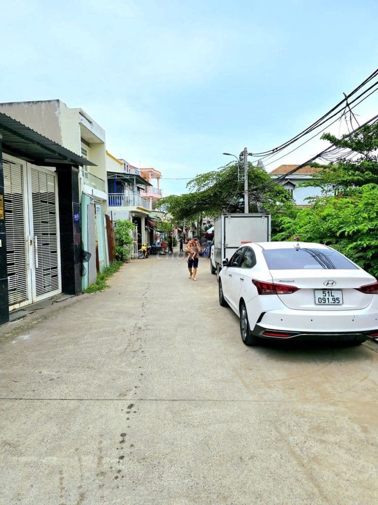 Lô đất ngang 10m siêu hiếm, Oto né nhau, Đường 1,Long Trường, Thủ Đức