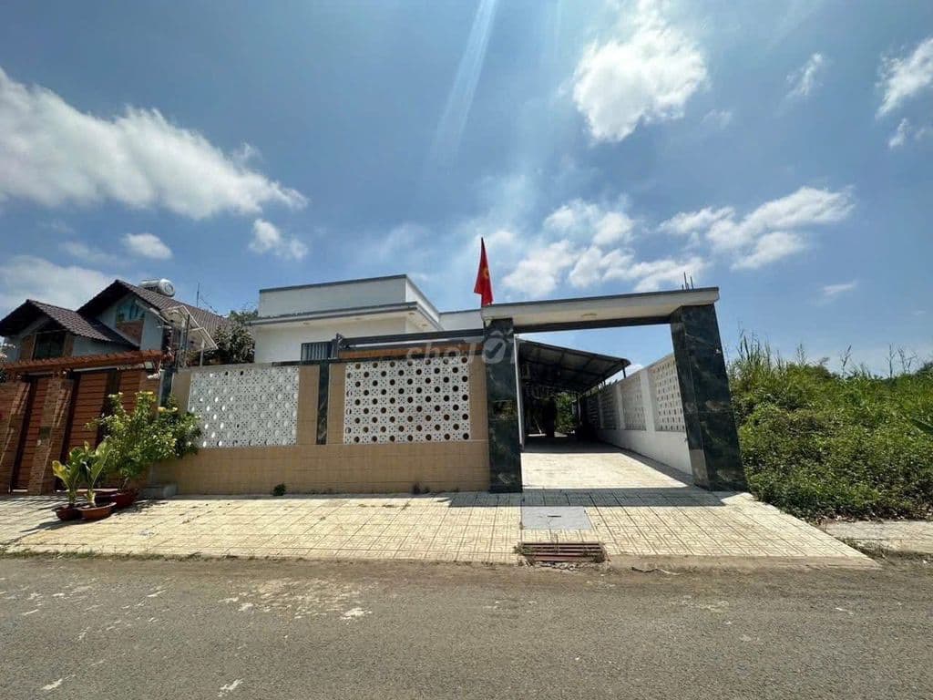 BIỆT THỰ HỒ BƠI - ĐƯỜNG 1 NGUYỄN DUY TRINH - 14,9 TỶ/622M2