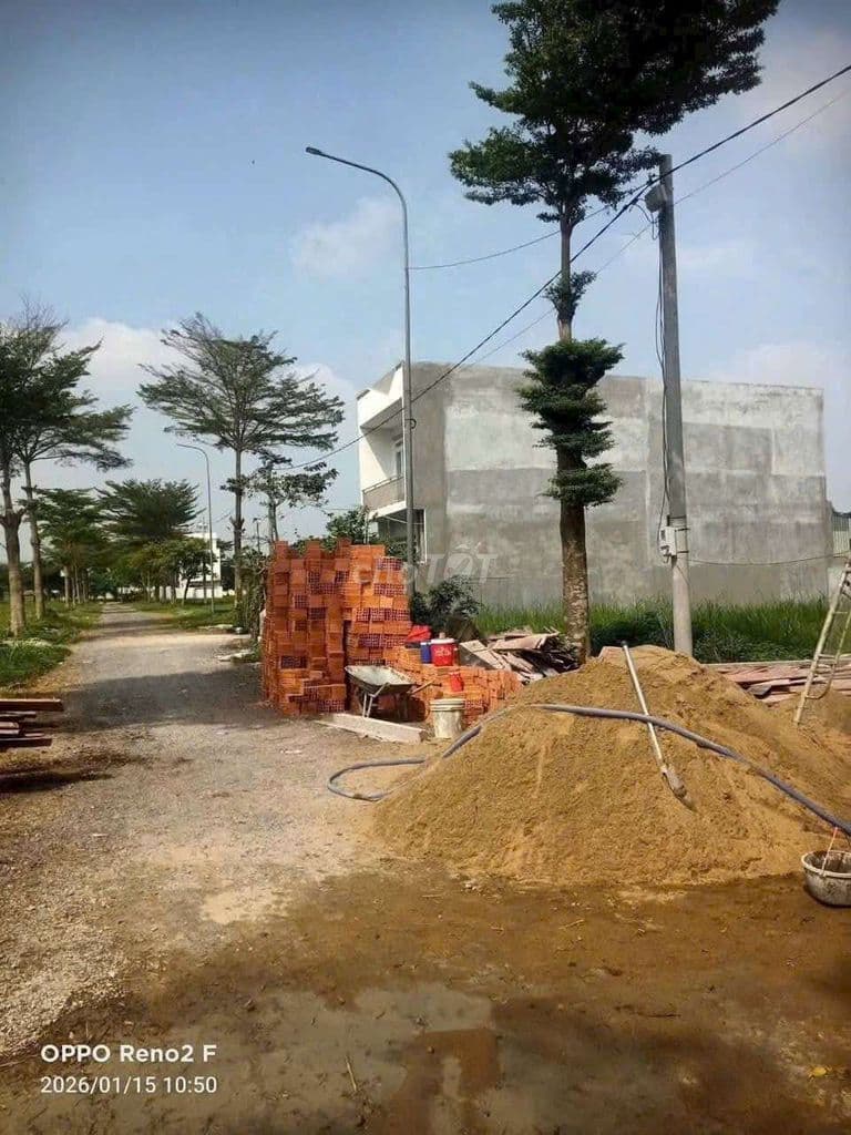 GIA ĐÌNH CẦN BÁN GẤP LÔ ĐẤT SHR 5 X20 ĐÃ CÓ SỔ RIÊNG , FULL THỔ - Ảnh 2