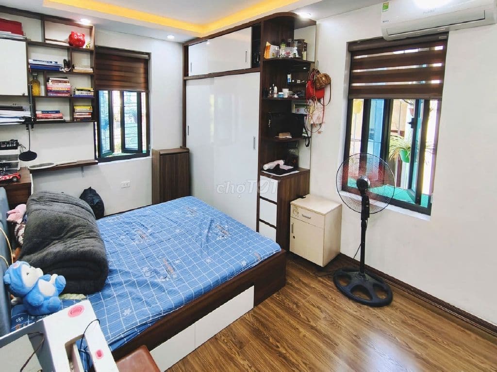 Bán căn hộ tập thể Đồng Xa, Mai Dịch, lô góc 80m2, 3 ngủ. 4.85 tỷ