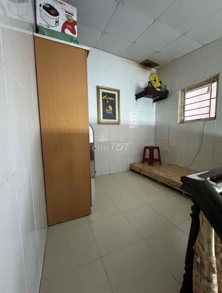 Cần bán căn nhà nhỏ gần Times City