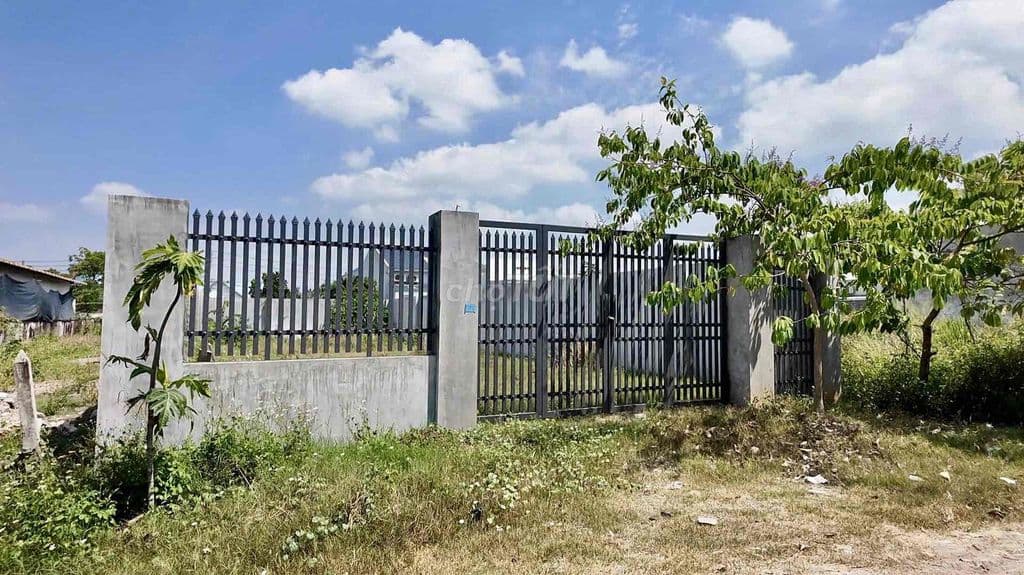 CHÍNH CHỦ BÁN GẤP 409m2 ĐẤT THỔ CƯ MT NGUYỄN THỊ LẮNG SHR GIÁ 630TR