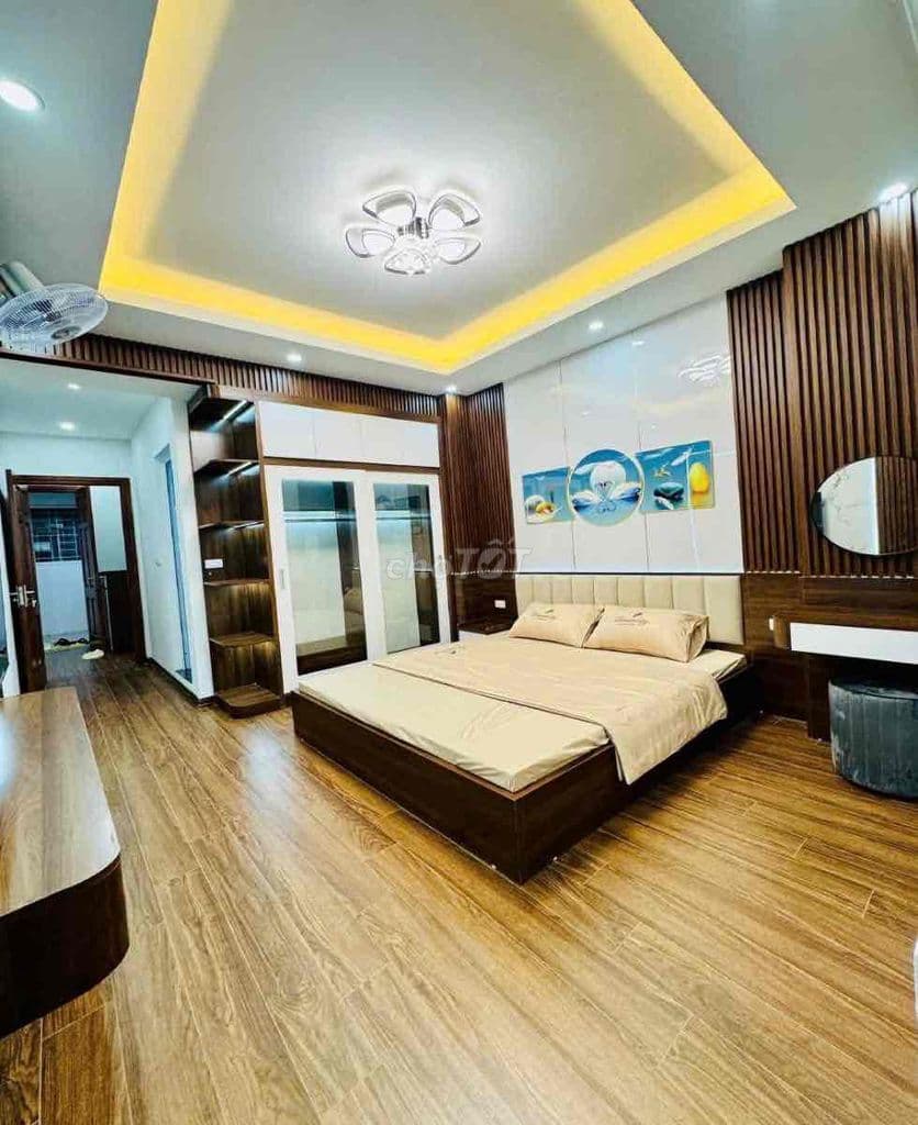 Chung cư Đền lừ 69/75m tầng 17 FULL nội thất 2 ngủ 2VS ở ngay 5,9 tỷ