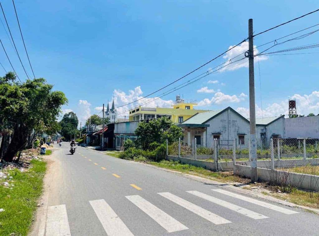 Lô Góc chợ Việt Kiều, Củ Chi. DT: 6x30 (180m2) gần full thổ cư. SHR - Ảnh 3