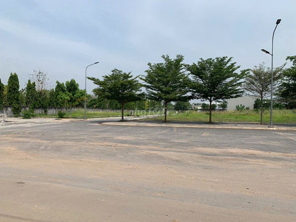 Nền đẹp, sát mặt tiền đường 40m, về sân bay chỉ 40 phút - Ảnh 3