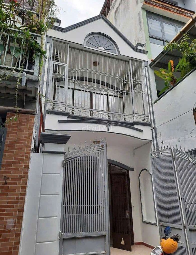 BÁN NHÀ HẠNH THÔNG VỊ TRÍ ĐẸP THUẬN TIỆN DI CHUYỂN QUẬN TRUNG TÂM