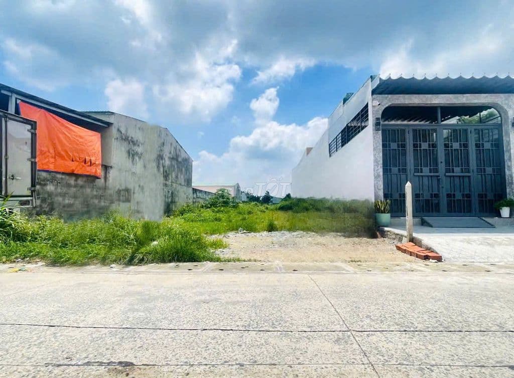 BÁN ĐẤT THỔ CƯ 240M2 NGAY TÂN PHÚ TRUNG, GIÁ 550TR