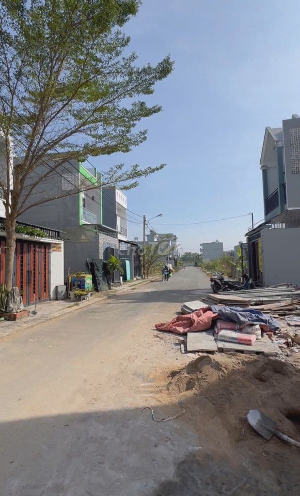 Bán nhanh đất Quận 9, khu dân hiện hữu giá 2ty2