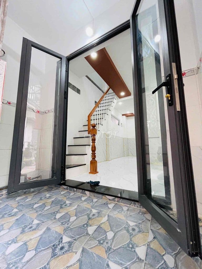 - Nhà 3 Tầng Đường số , Linh Chiểu, Thủ Đức - ngay trung tâm Thủ Đức