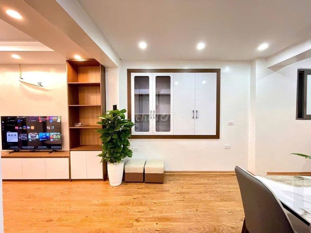 Bán căn hộ tập thể ngõ 122 Mai Dịch, 80m2, 3 ngủ, 2 wc, full nội thất.